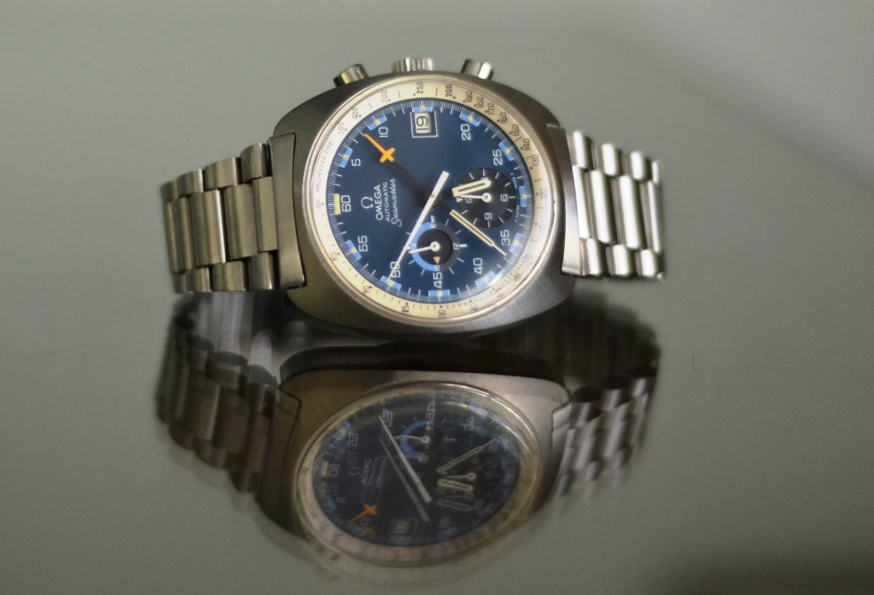 Der Omega replica Seamaster Chronograph Ref. ST 176.001 Mit Stil der 70er Jahre und einer Kultbewegung